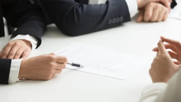 Părțile din procesul civil, părțile din procesul penal – să explorăm abecedarul justiției