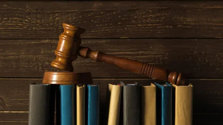 Colaborarea cu un avocat – pentru societăți comerciale
